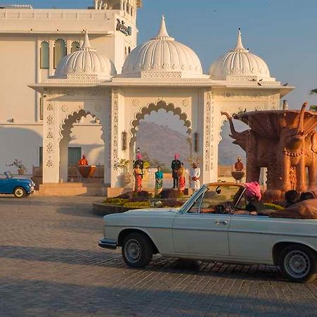 Radisson Blu Udaipur Palace Resort & Spa Экстерьер фото